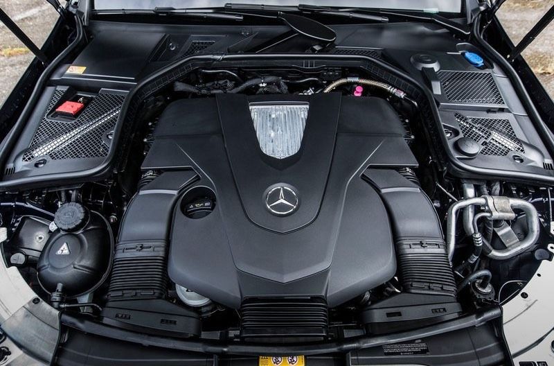 Mercedes-Benz AMG C200 Line (A)